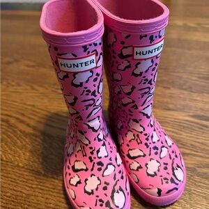 Hunter Vibrant Pink Animal Print Rain Boots